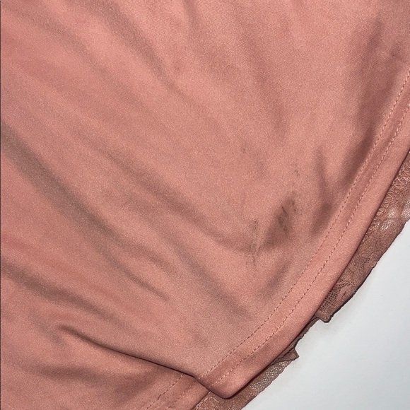 Elegant Lace Midi Dress in Peach - Picture 9 of 11